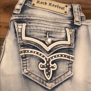 Awesome Rock Revival jeans size 28